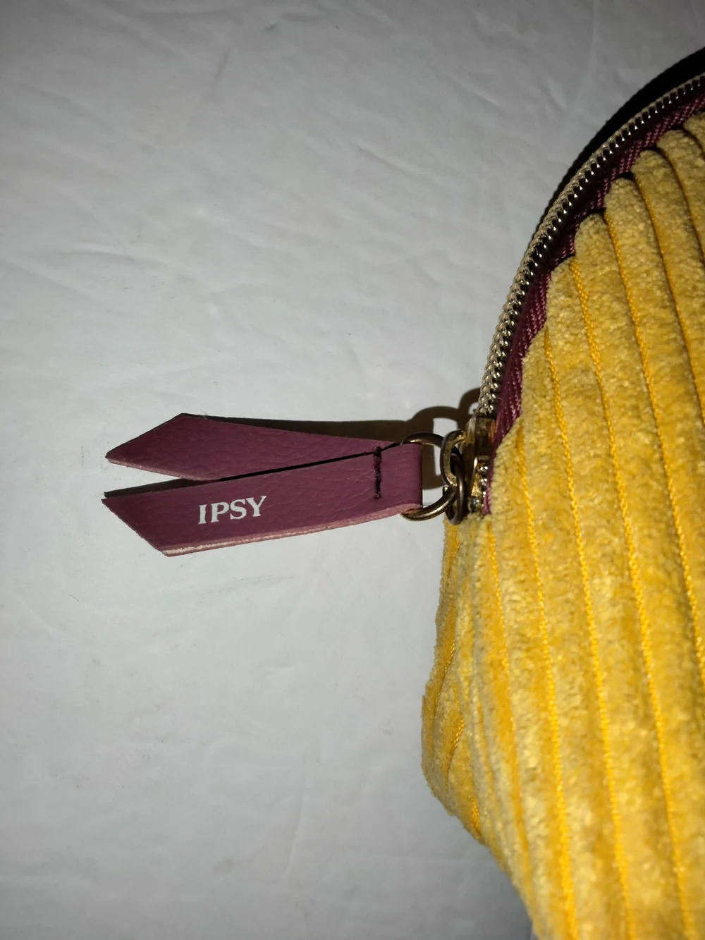 Ipsy (Size 10W X 7L) Burgundy & Gold Ribbed Corduroy Texture Cosmetic Pouch Bag